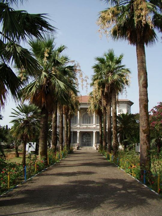 Mian Poshte Palace , Bandar e Anzali