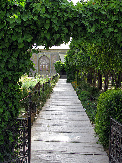 Iranian gardens - bagh-e Narenjestan-e Qavam