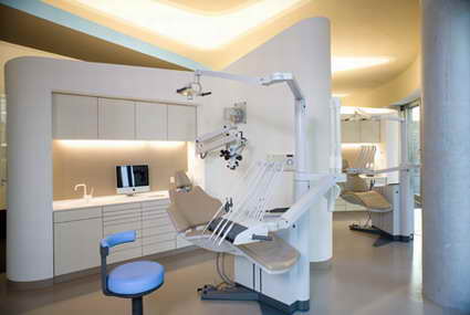 مرکز دندانپزشکی در هامبورگ - یورگن مایر